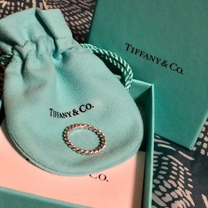 Dainty Twisted Tiffany & Co Ring (size 5.5)